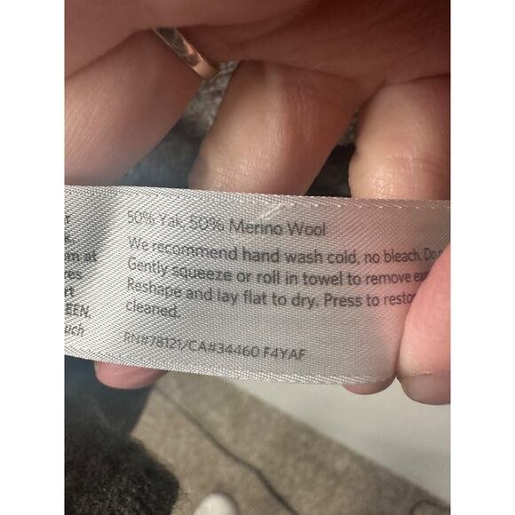 Eileen Fisher Poncho Sweater Womens S/M Beige Merino Wool Yak Designer Cowl B18 - Picture 4 of 6